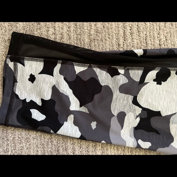 Old navy leggings - Picture 2 of 4